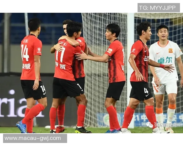 武汉篮球队在全国锦标赛中以74分稳居积分榜首位,展现强劲实力 武汉篮球队在全国锦标赛中以74分稳居积分榜首位,展现强劲实力