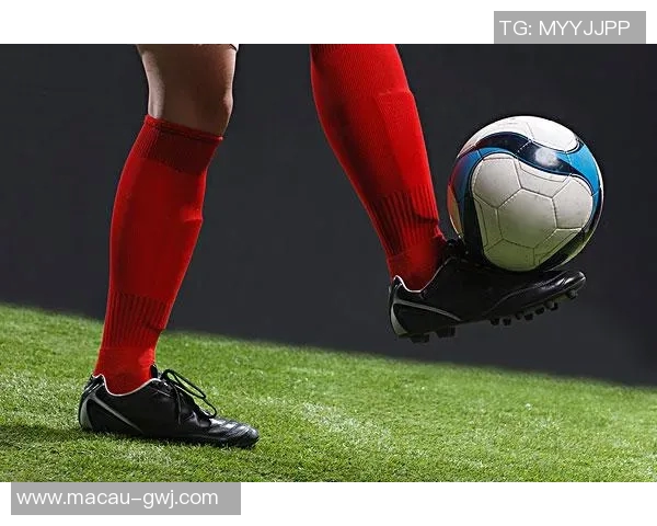 杭州足球队的耐力揭秘:从训练到比赛的全景探讨与分析 杭州足球队的耐力揭秘:从训练到比赛的全景探讨与分析