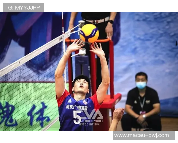 重庆排球队的默契配合分析与战术探讨助力球队提升竞技水平 重庆排球队的默契配合分析与战术探讨助力球队提升竞技水平