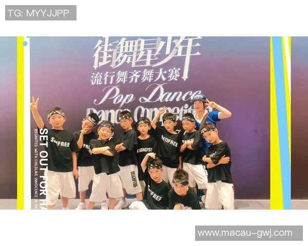 赛后分析:西安街舞队与重庆街舞队的团队协作与表现对比 赛后分析:西安街舞队与重庆街舞队的团队协作与表现对比