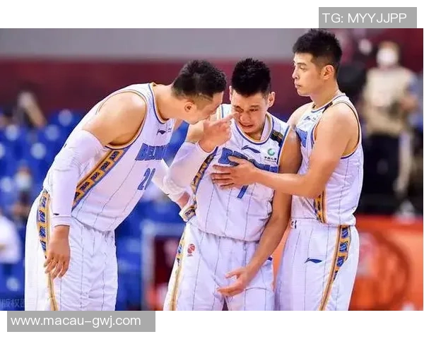 成都乒乓球队与武汉乒乓球队赛后复盘分析比赛节奏与战术对比