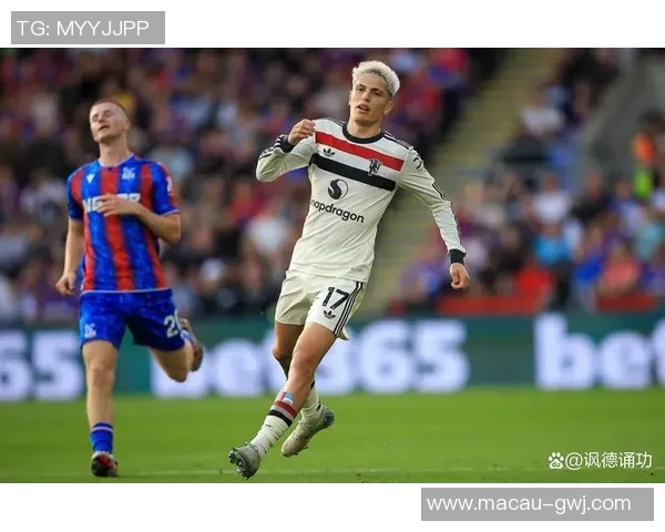 曼联与曼城激战在即天空体育全程直播精彩对决