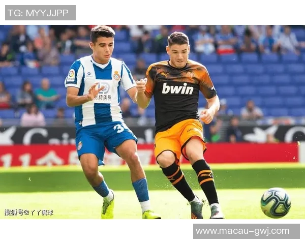 瓦伦西亚对阵巴塞罗那精彩直播尽在凤凰平台，球迷不容错过的盛宴