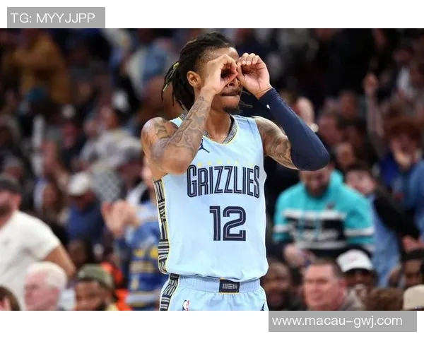 贾莫兰特在NBA赛场上的崛起与挑战：年轻球星的奋斗故事