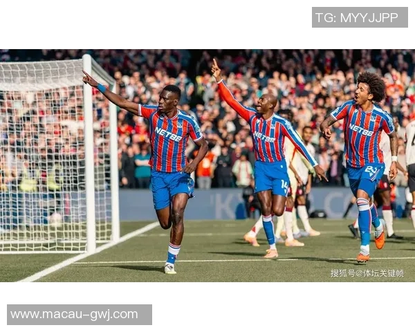 利物浦与水晶宫音乐对决激情四溢球迷共鸣的旋律与热情交织