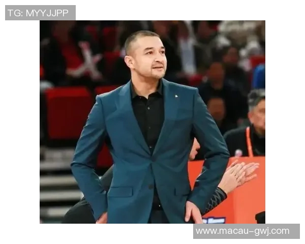 西热力江的篮球梦想与成长之路：从新疆少年到CBA明星的奋斗故事