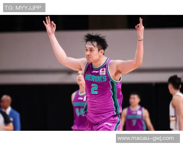 许钟豪：从平凡到卓越的奋斗历程与人生哲学探讨