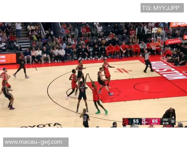 今日火箭与步行者激战正酣谁能在这场对决中笑到最后 今日火箭与步行者激战正酣谁能在这场对决中笑到最后