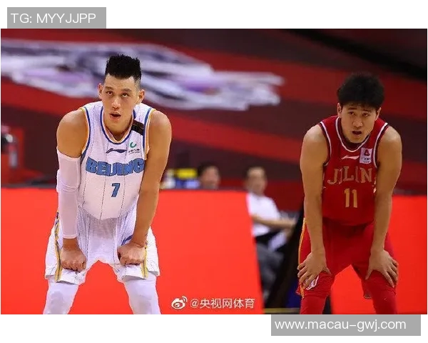 北京首钢与辽宁激战正酣比分胶着双方争夺季后赛席位的关键战役