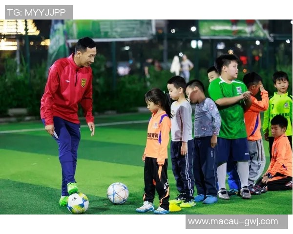 广州足球队的成长历程与辉煌成就全景纪实MBA