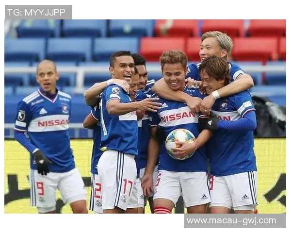 札幌冈萨多迎战横滨球队激烈对决展现足球魅力与激情