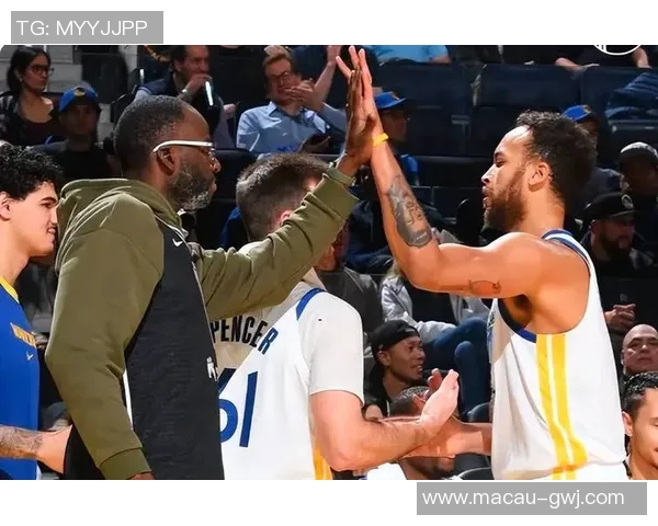 火箭与勇士西部决赛第五场激战回顾与精彩瞬间分析 火箭与勇士西部决赛第五场激战回顾与精彩瞬间分析